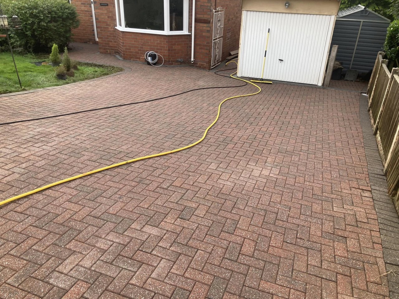 Clean Driveway thanks to Balo Jetwash
